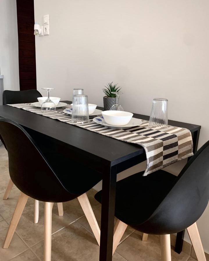 House By The Sea In Artemis Apartment ภายนอก รูปภาพ